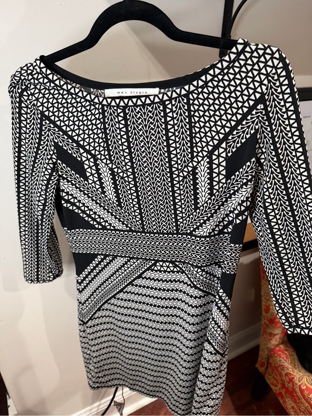 Max Studio Black & White Geometric Long-Sleeve Sheath Dress
